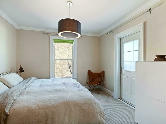 5th image of 9-09 43rd Ave #2