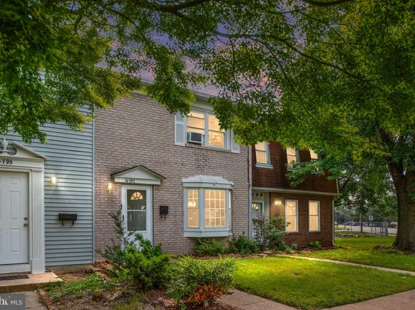 14797 Tamarack Pl, Woodbridge, VA 22191