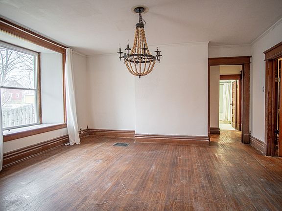 5th image of 211 W High St