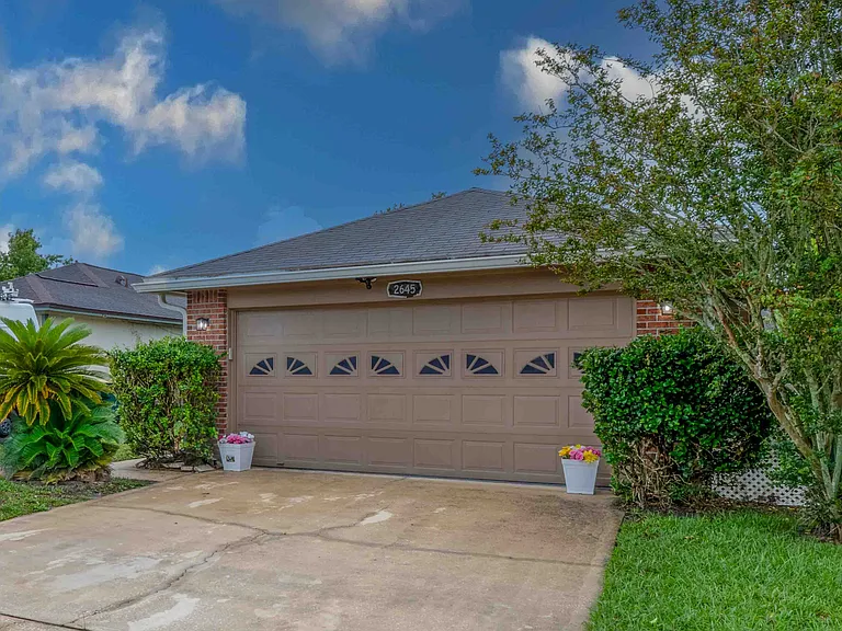 2645 Sam Houston Pl — Photo 2