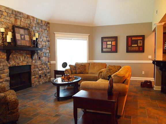 2nd image of 2105 Fothergill Dr