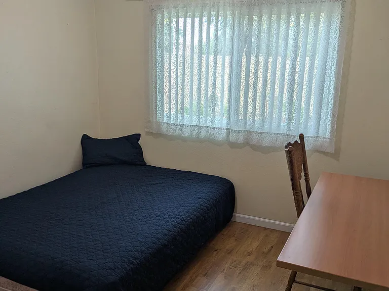 2144 S Anchor St — Photo 7