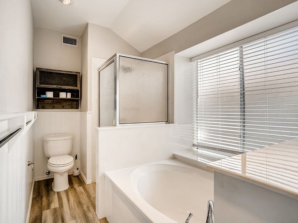 1st image of 607 Battlecreek Ln #607