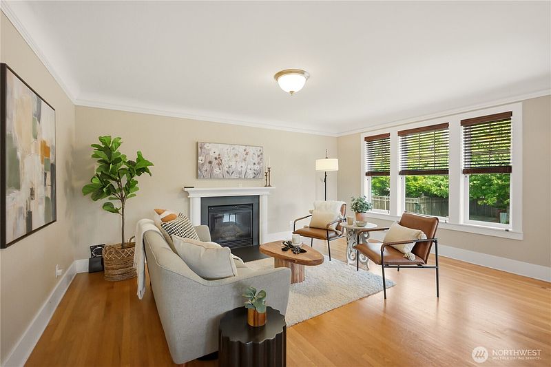 5th image of 8903 3rd Avenue NW