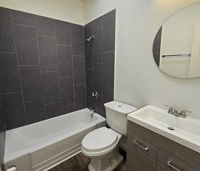 26 E Glenn St #26 — Photo 5