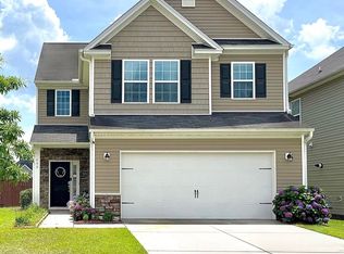 450 Whispering Breeze Ln, Summerville, SC 29486