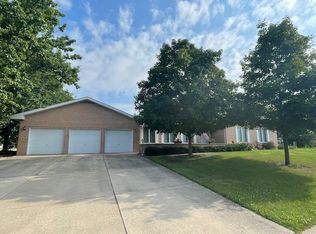 723 Westshore Dr, Shorewood, IL 60404