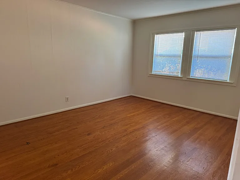 7640 Healdsburg Ave — Photo 23