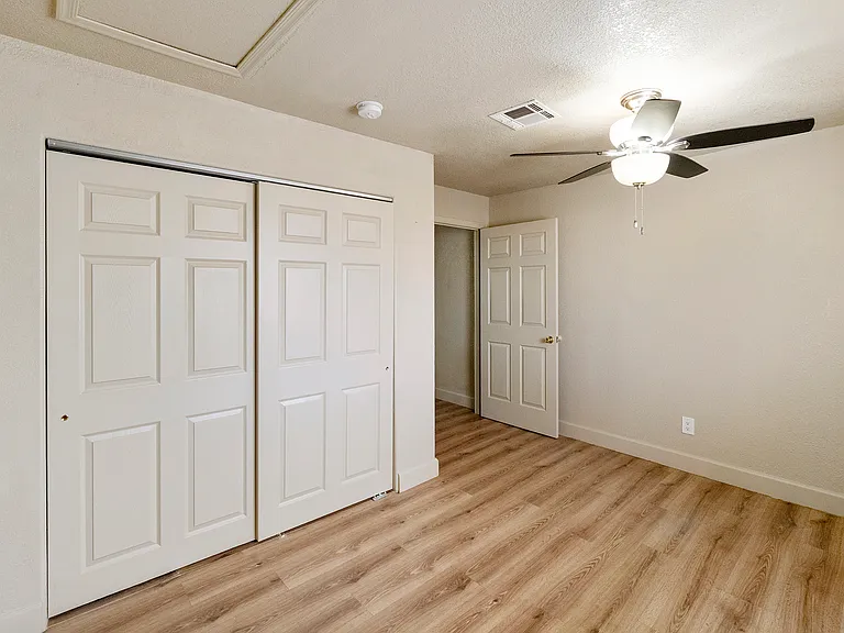 GOOD SIZE 2ND BEDROOM