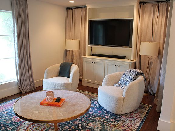 4th image of 1104 Tedford Way