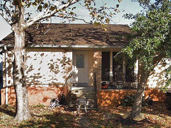 2nd image of 2725 W Catawba Dr