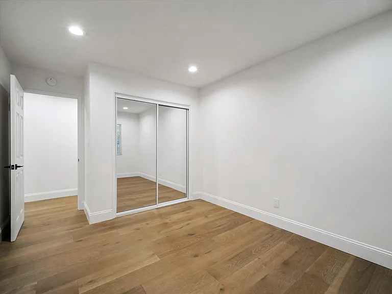 4732 Del Moreno Dr — Photo 12