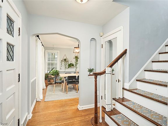 3rd image of 156 Melbourne Ave