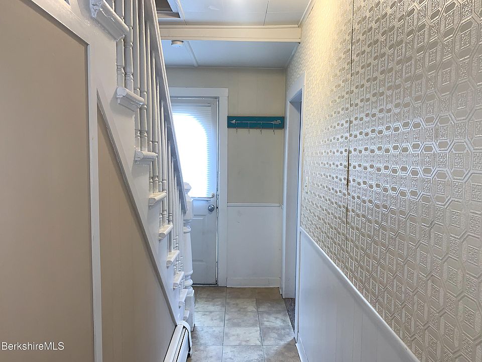 2nd image of 78 Friend St