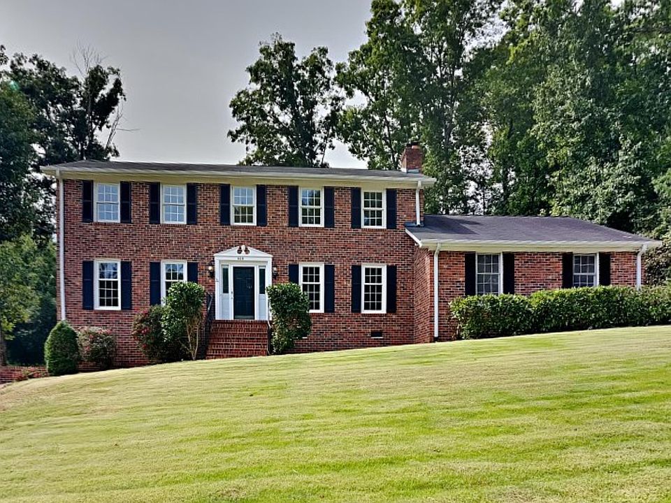 1st image of 608 N Almond Dr