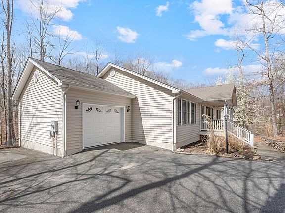 2nd image of 217 Jefferson Dr