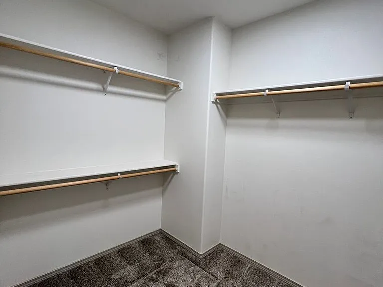 1352 E Nen Dr — Photo 16