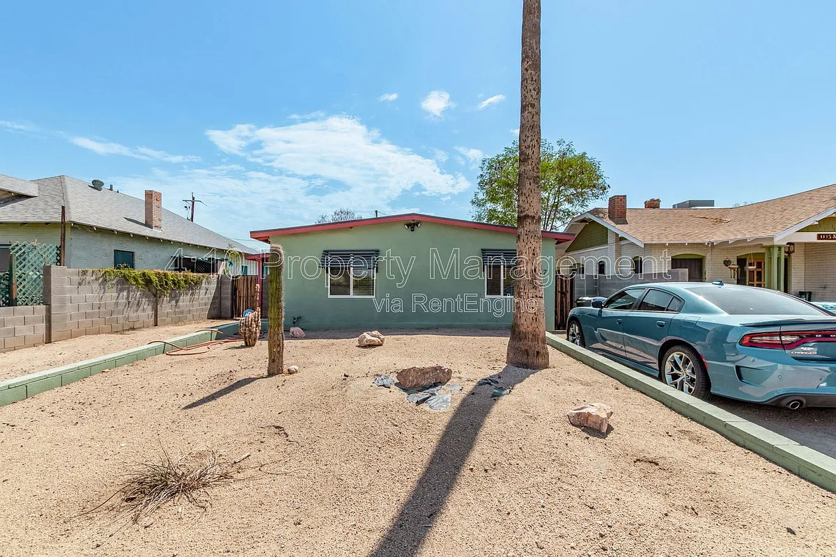 Building Photo - 1117 N 13th St #1