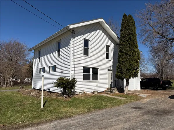 3789 Richs Corners Rd, Albion, NY 14411
