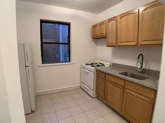 3rd image of 2533 33rd St #2A