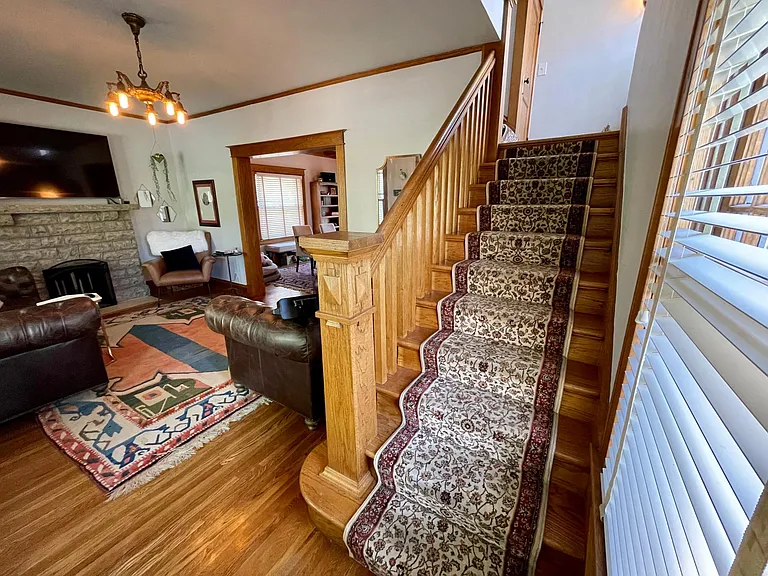 4233 Kenwood Ave — Photo 10