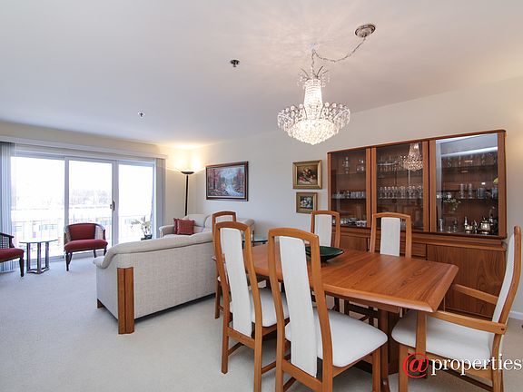 Living Room / Dining Room