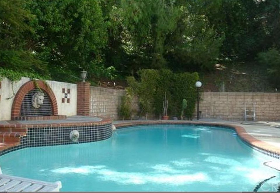 2nd image of 7953 Marquand Ave