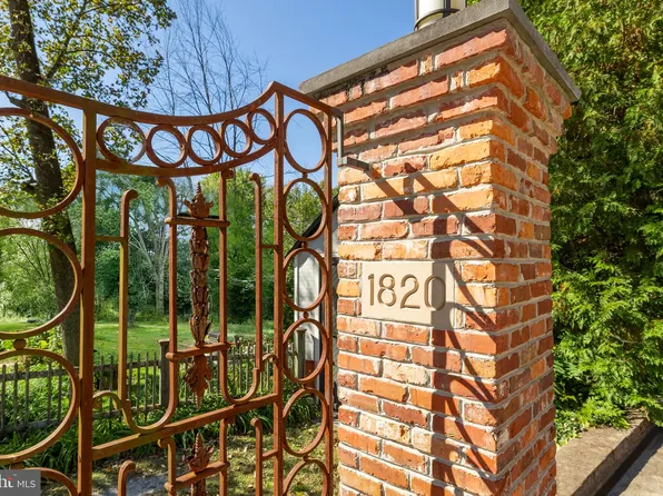 1820 47th Pl NW, Washington, DC 20007