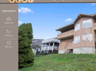 236 Montgomery St #1, Coquitlam, BC V3K5E8