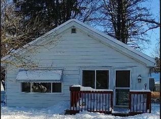 523 W Clinton St, Saint Charles, MI