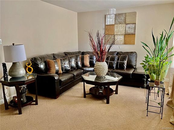 2nd image of 2830 Ennismore Ct