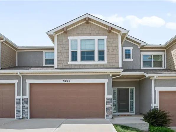 7328 Aaron St #24-C, Parkville, MO 64152