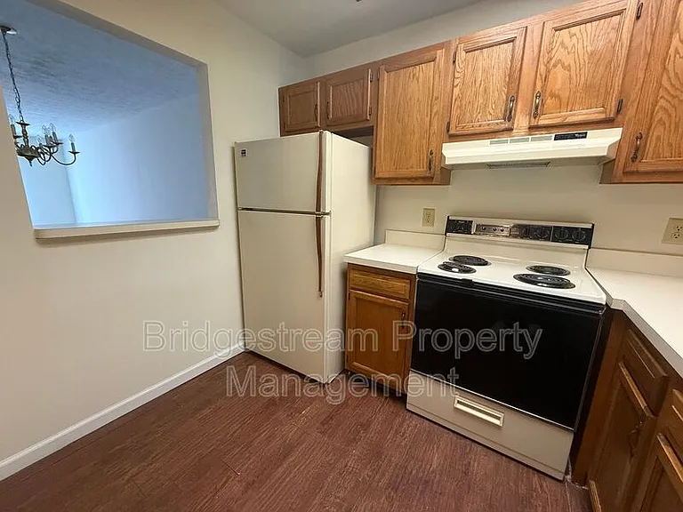 4583 Burchdale St — Photo 5