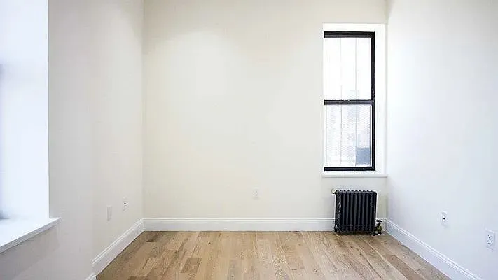 1075 Greene Avenue — Photo 1