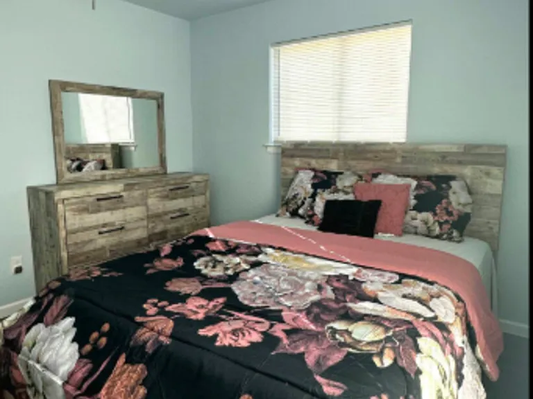 S Deerfield Cir — Photo 10