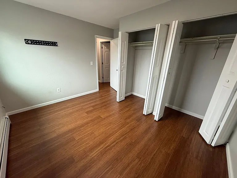 218 N Park St — Photo 6