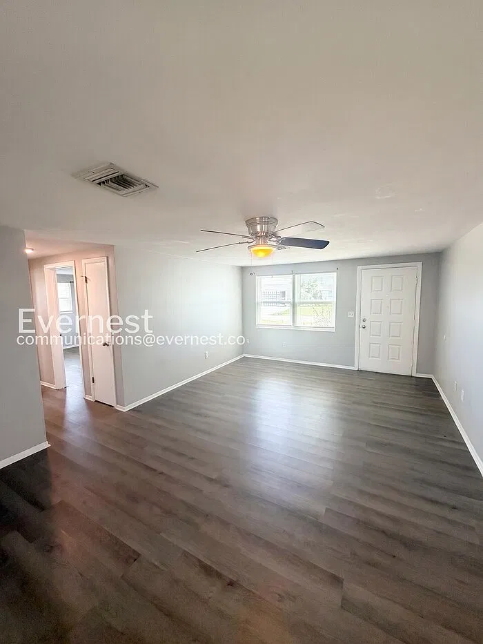 2 bed, 2.0 bath, 1068 sqft, $1,495 — Photo 4