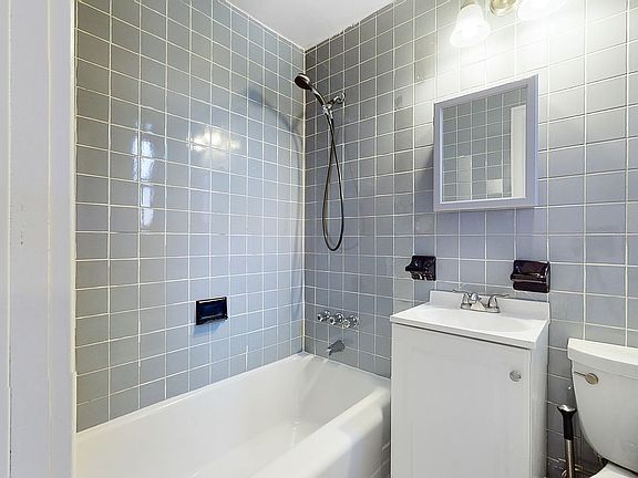 5th image of 48-21 40th St #1C