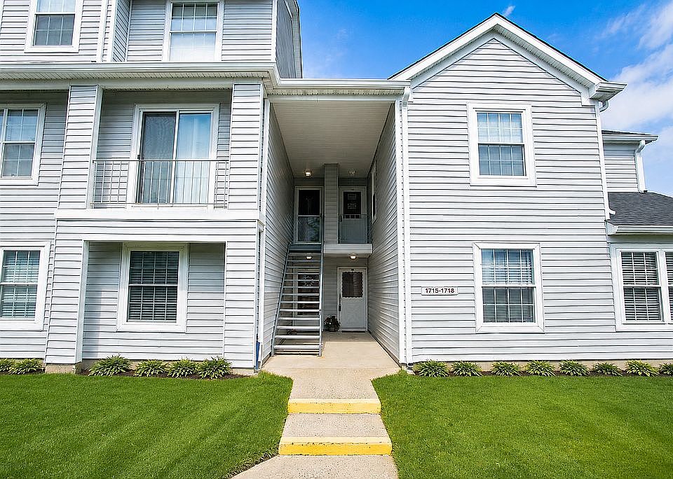 1st image of 1716 Waters Edge Dr #16B