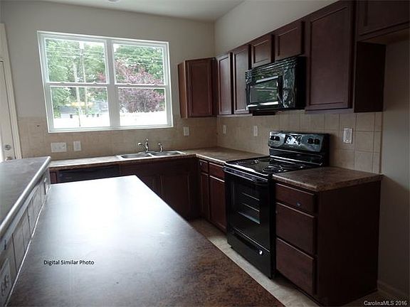 5th image of 105 N Ferncliff Dr #39