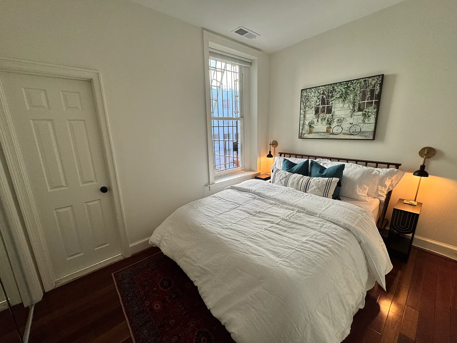 1 bed, 700 sqft, $3,150 — Photo 3