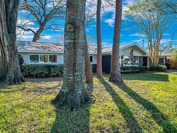 4th image of 10147 Moorberry Ln