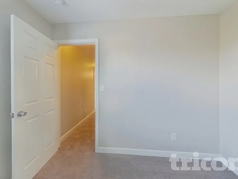 1024 Crowders Woods Dr — Photo 8