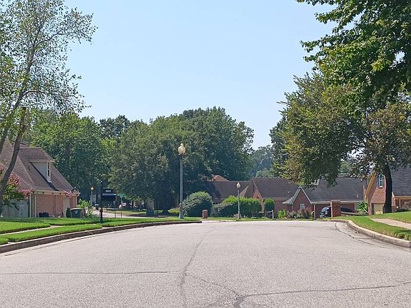 4th image of 1835 Autumndale Dr