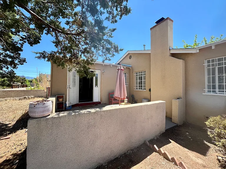 424 Hermosa Dr SE #2 — Photo 9