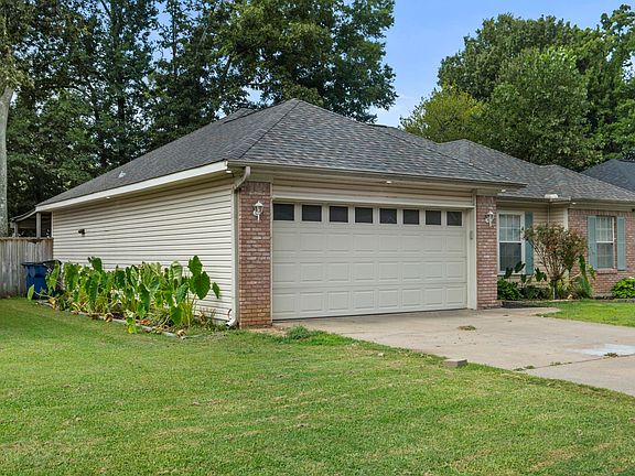 3rd image of 217 Rodney Guthrie Dr