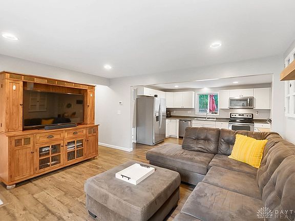 5th image of 5695 Melody Ln