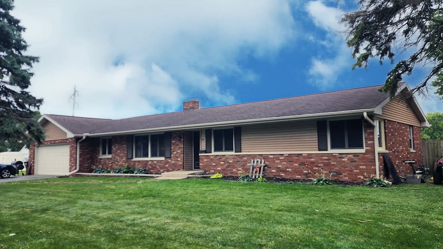 398 Highland Dr photo 1