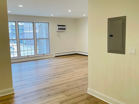 4th image of 1777 Dewes St APT E