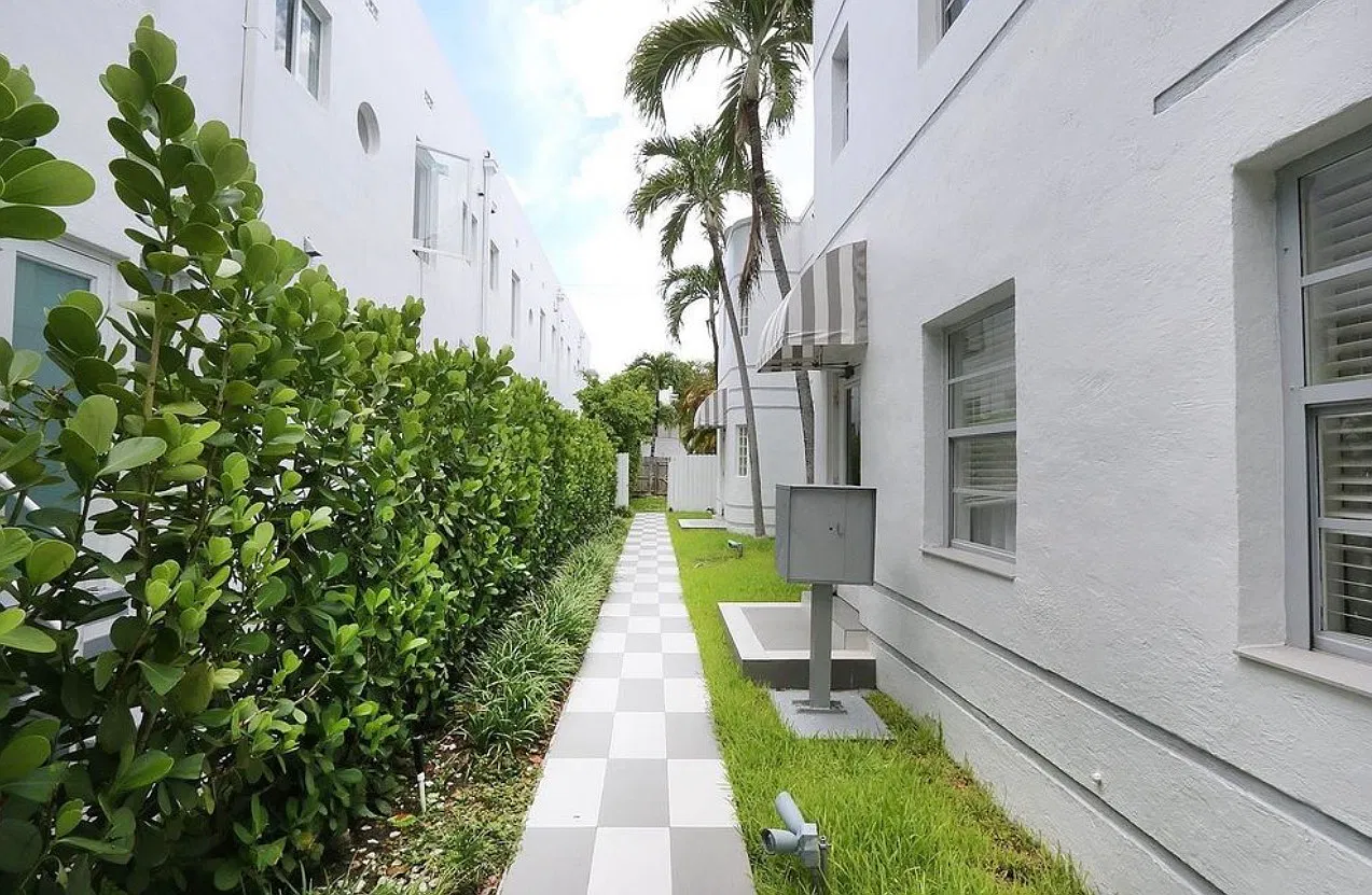 1 bed, 526 sqft, $2,350 — Photo 3